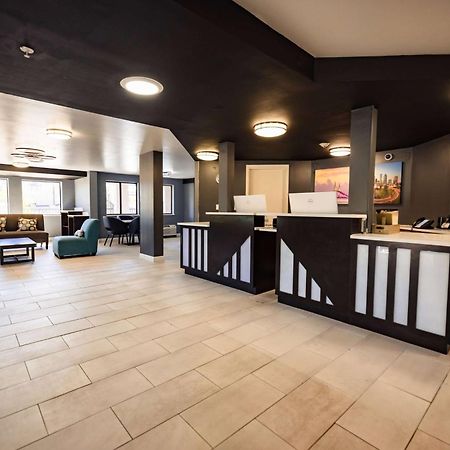 La Quinta Inn By Wyndham Tampa Near Busch Gardens Exterior photo